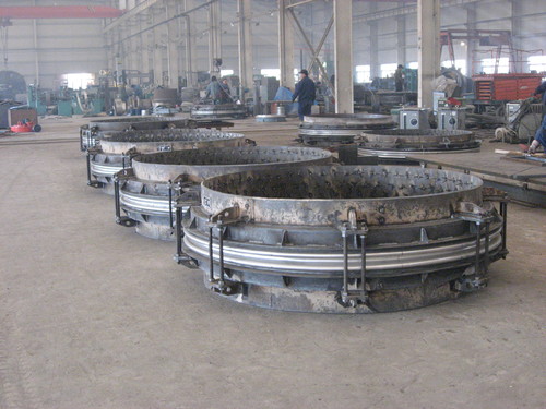 <b>熱風(fēng)爐總管、支管用高溫補(bǔ)償器一套</b>